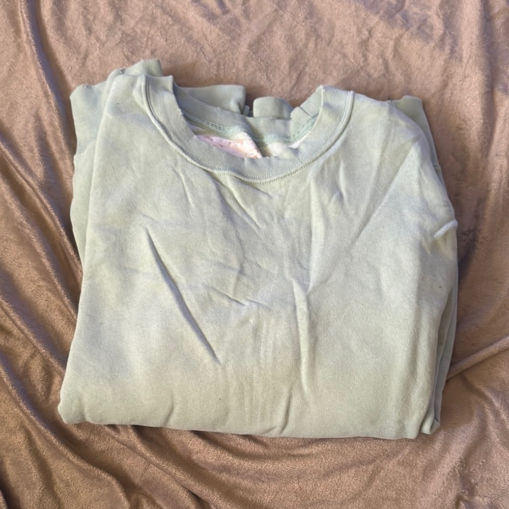 EUC American Eagle sweatshirt